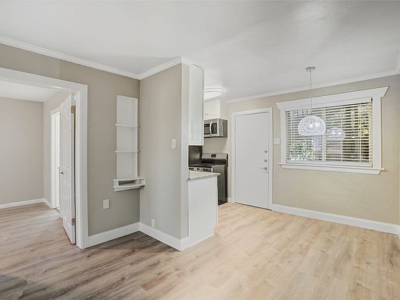 3rd image of 3310 Douglas Ave APT C