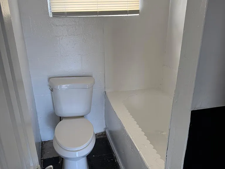 541 Washington Ave #8 — Photo 11