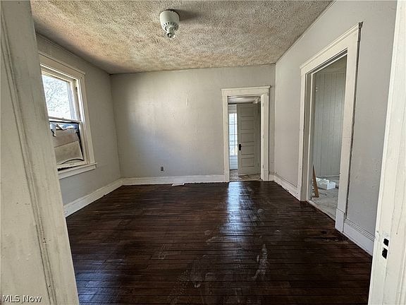 5th image of 1068 E 68th St