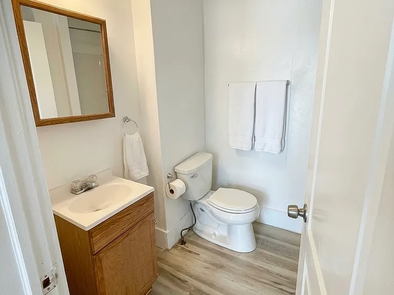442 E Thornton St #2 — Photo 3