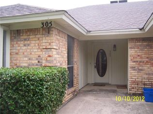 305 Dogwood Dr, Grapevine, TX 76051