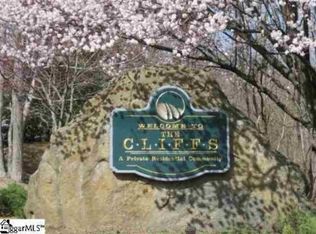 15 High Cliffe Way, Landrum, SC 29356