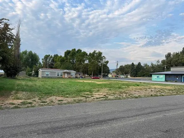 40X N 3rd St E, Chewelah, WA 99109