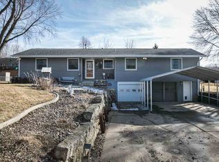 10200 Boleyn Rd, Dubuque, IA 52001