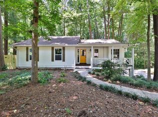 797 Brownlee Ln, Lawrenceville, GA 30044