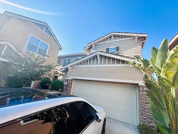 2nd image of 4002 S Cloverdale Way