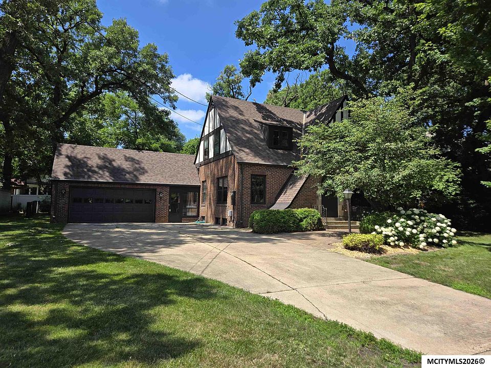 1st image of 76 N Crescent Dr