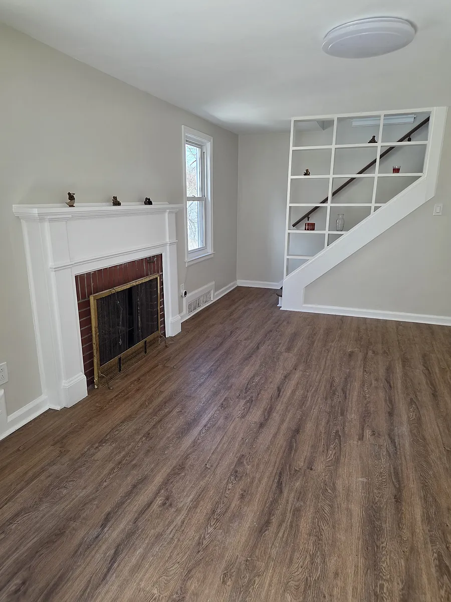 Building Photo - 158 Parkway Dr