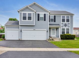 3200 Fen Trl, Wonder Lake, IL 60097