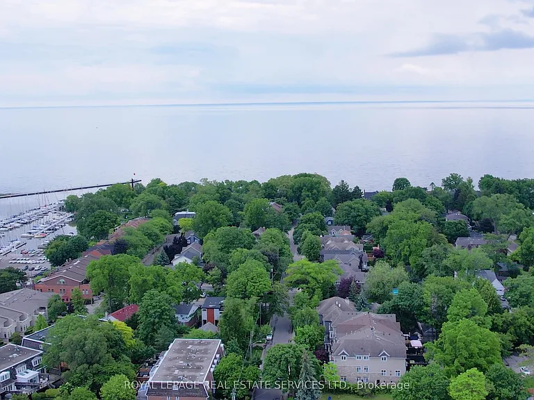 124 Chisholm St — Photo 47