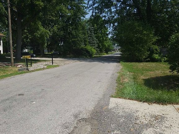 4th image of 12132 Beach St