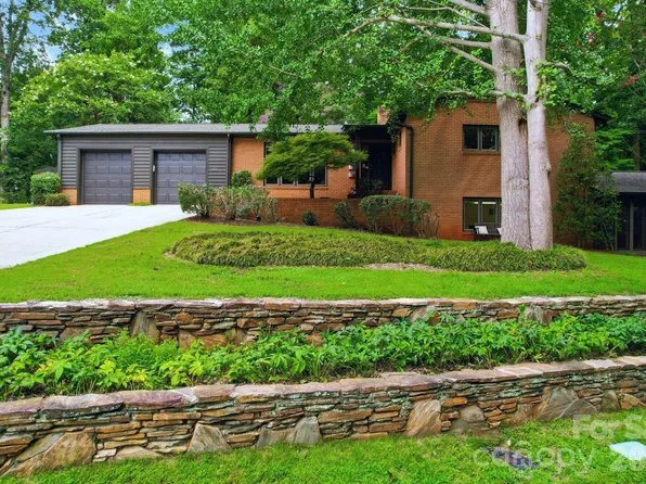 515 Dogwood Ln, Belmont, NC 28012