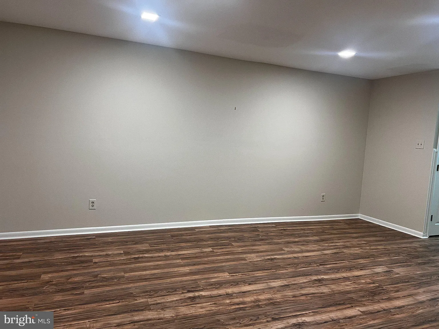 2 bed, 1.0 bath, 934 sqft, $1,850 — Photo 3