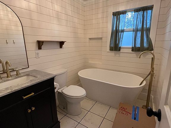 4th image of 1507 Dudley Dr