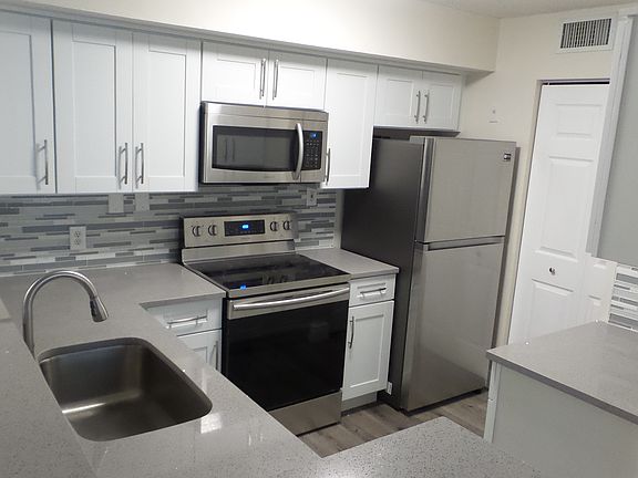 5th image of 7912 Sonoma Springs Cir APT 101