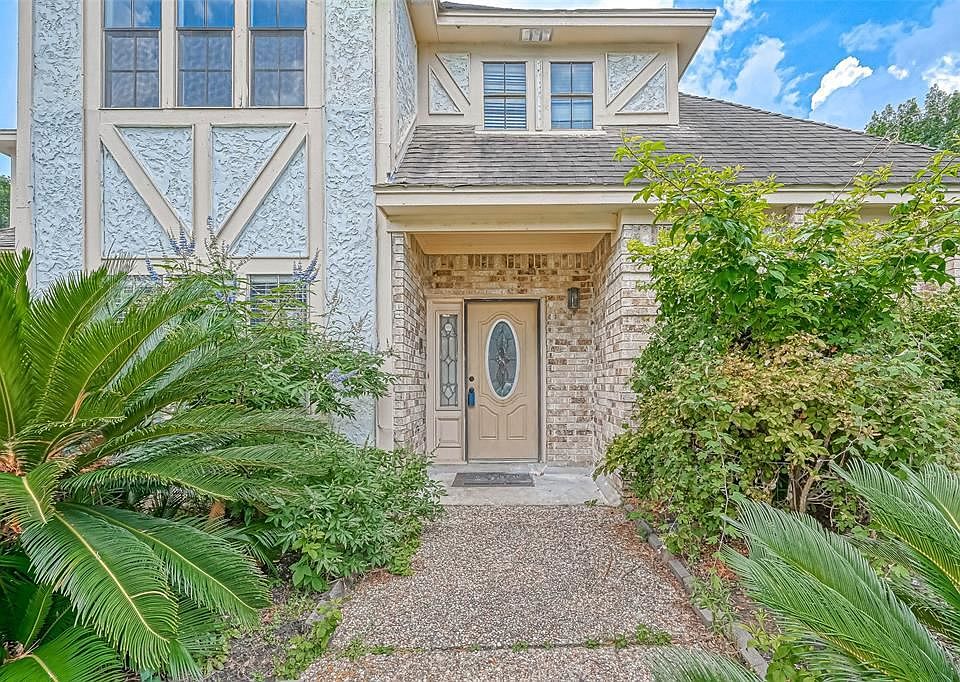 1st image of 17307 Ponderosa Pines Dr