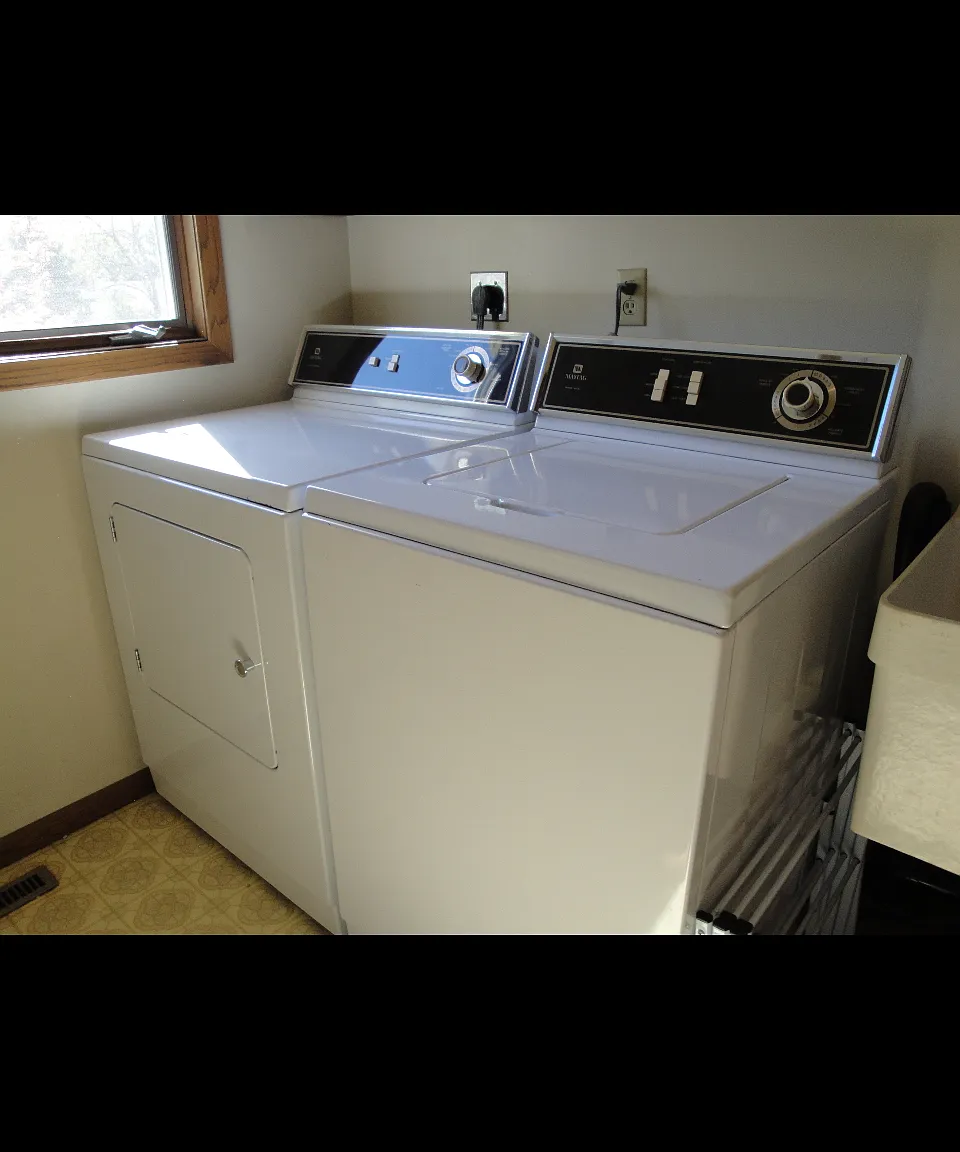 2 bed, 1200 sqft, $1,250 — Photo 2