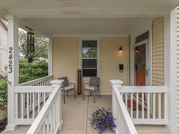 5th image of 2423 N Park Ave