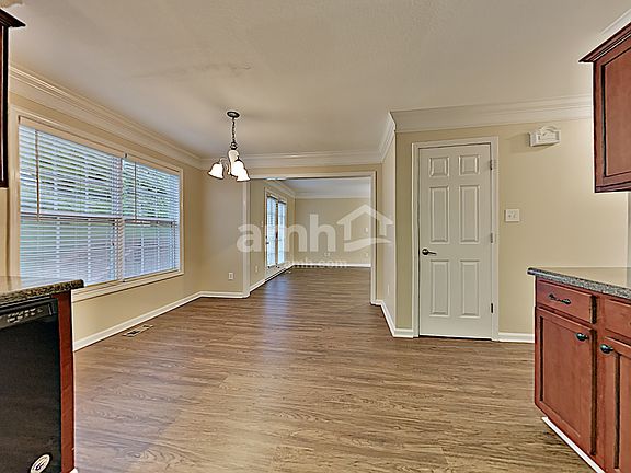 5th image of 3132 Champions Trail Ln