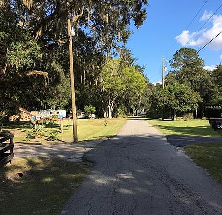5th image of 2414 County Road 401a