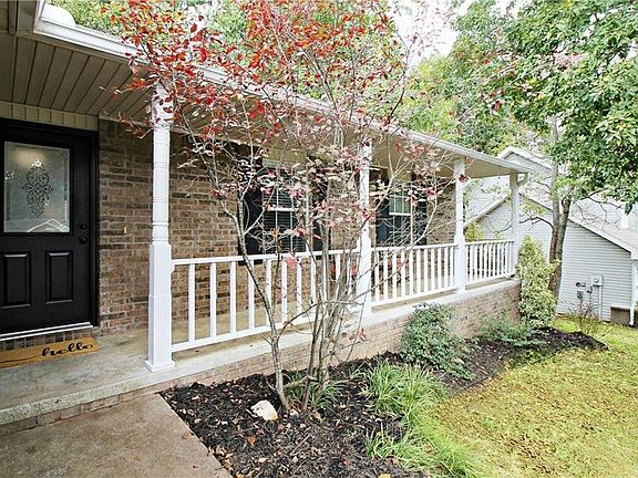 3rd image of 17 Greenridge Ln