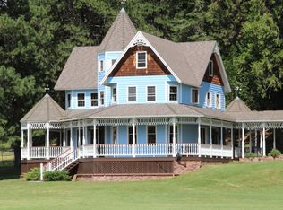 9512 N Old Stage Rd, Weed, CA 96094