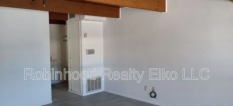 340 6th St #27 — Photo 2