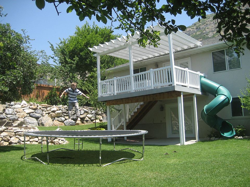2nd image of 3485 Foothill Dr