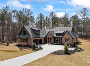 1080 Spratlin Mill Dr, Hull, GA 30646