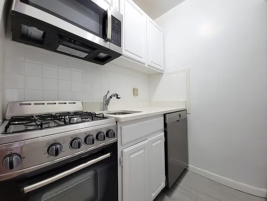 Rented by Compass | media 2