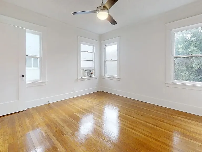 1260 N Flores St #5 — Photo 8