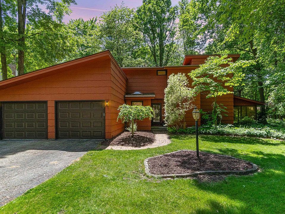 1st image of 3815 Woodside Dr