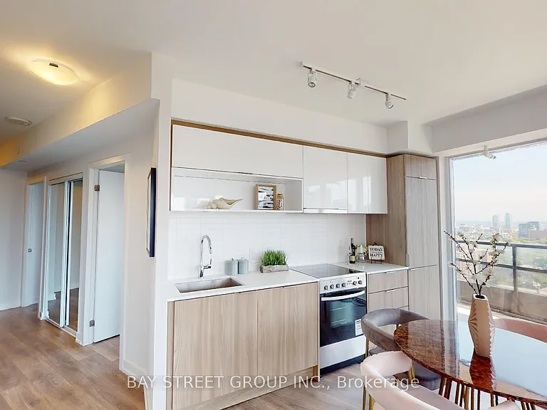 159 Wellesley St E #1908 — Photo 4