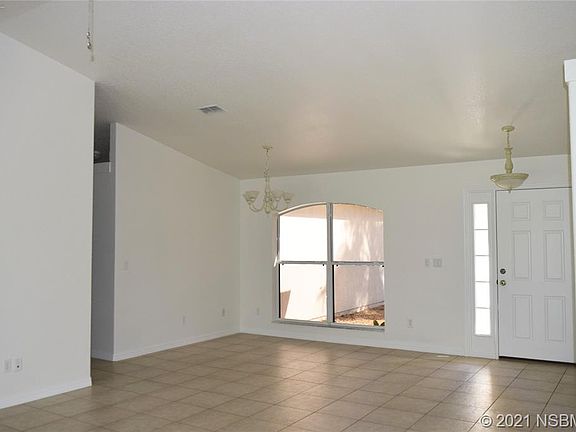 5th image of 411 Phillips Creek Ln