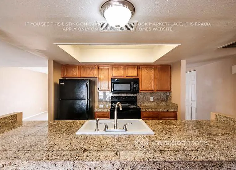 5816 W Carol Ann Way — Photo 4
