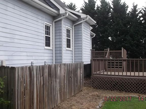 3rd image of 25 Shagbark Dr
