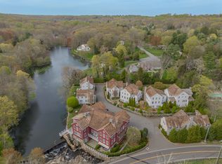 41 Jelliff Mill Rd #41, New Canaan, CT 06840