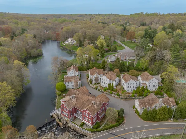 41 Jelliff Mill Road #41, New Canaan, CT 06840