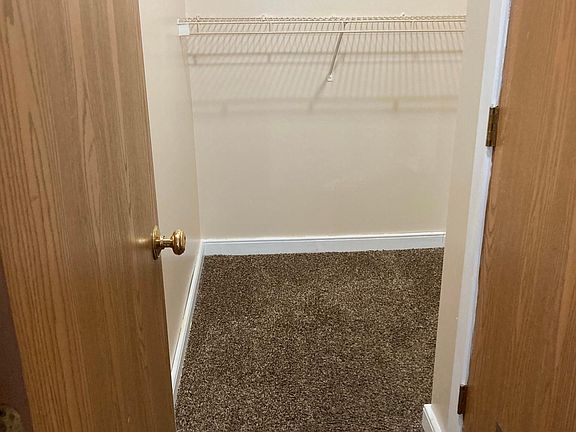 4th image of 202 E Simpson St #1