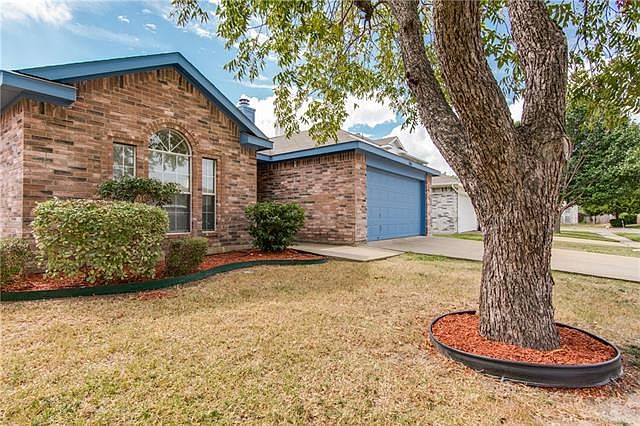 1st image of 306 Old Pecan Way