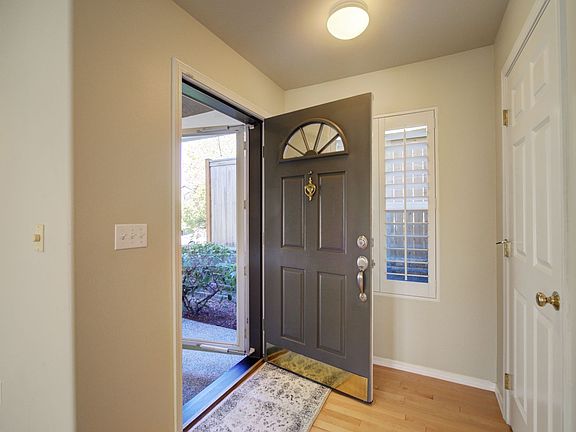 3rd image of 9226 229th Pl NE