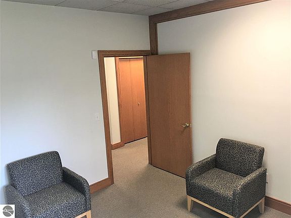 4th image of 3600 Veterans Dr
