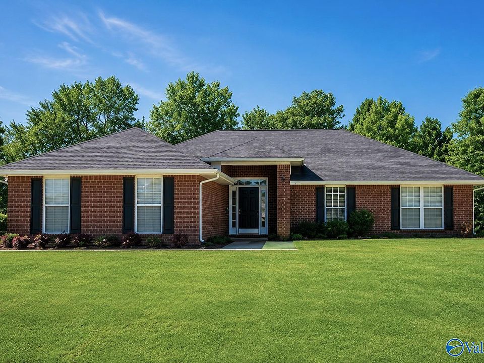 1st image of 100 Harvest Glen Ln