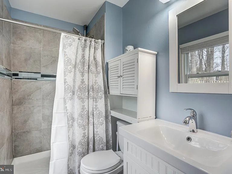 206 Summers Ct — Photo 11