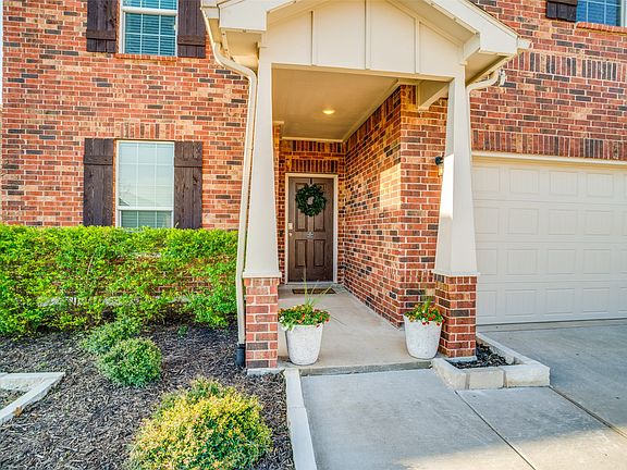 2nd image of 809 Indigo Rd