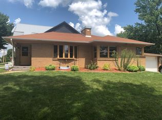 607 Wells St, Darlington, WI 53530