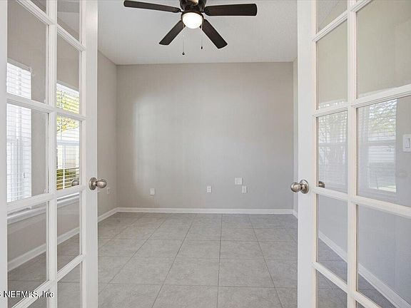 5th image of 179 GREENVIEW Lane