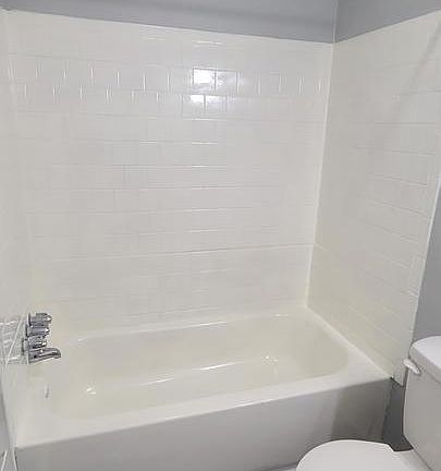 2nd image of 2908 Richmond Hwy #32