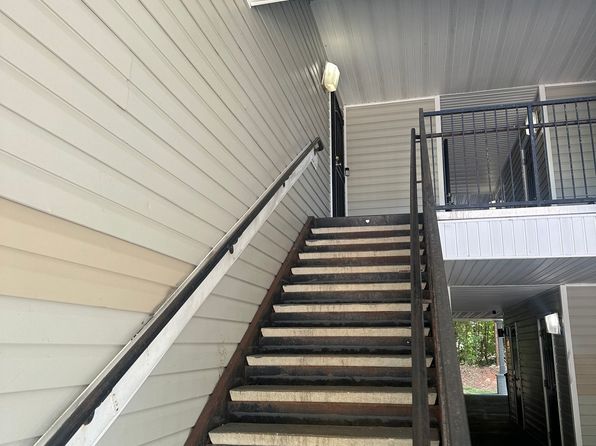 8201 Fairington Village Dr, Lithonia, GA 30038