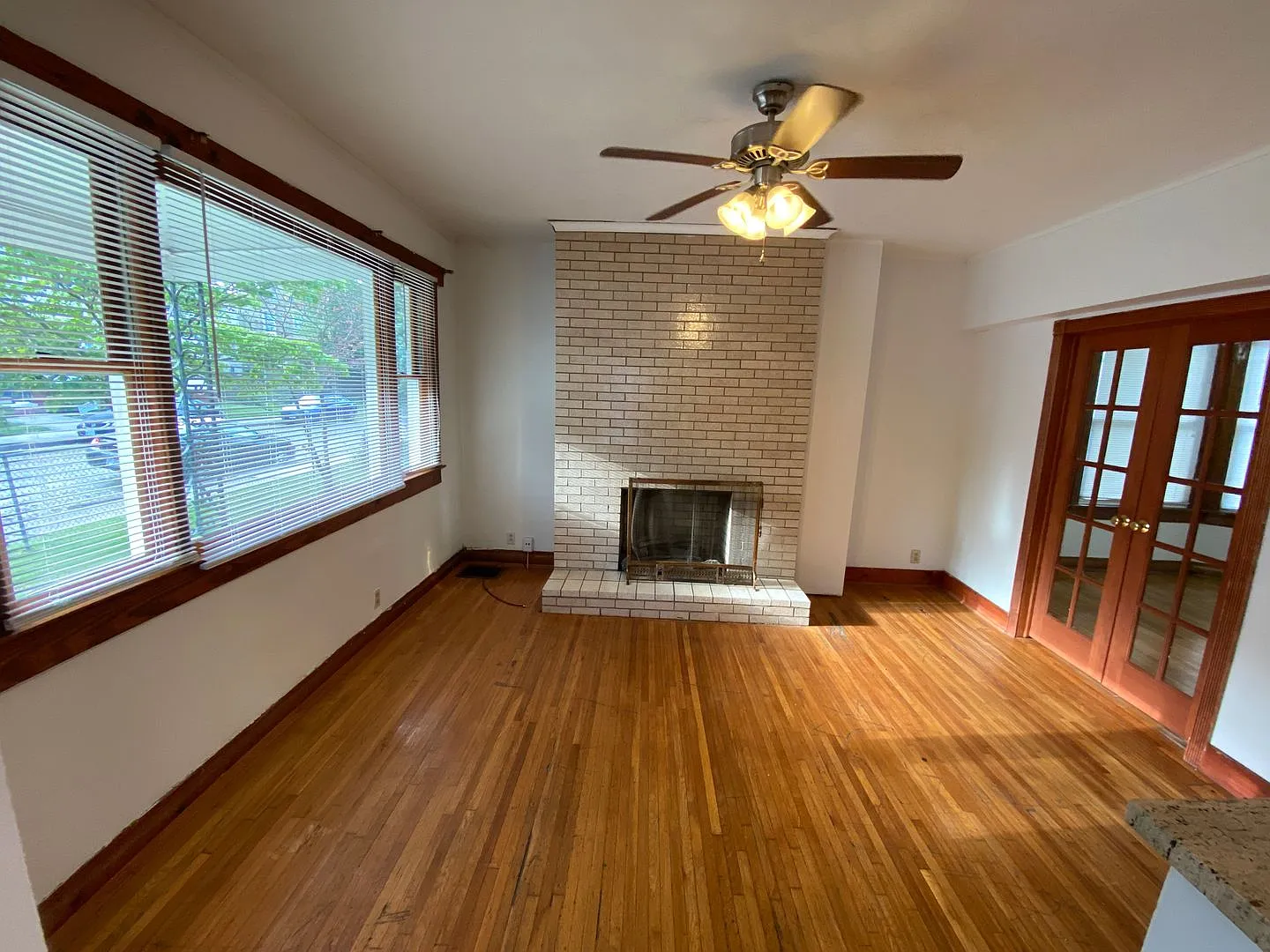 Waldeck Ave 2205 WR — Photo 3